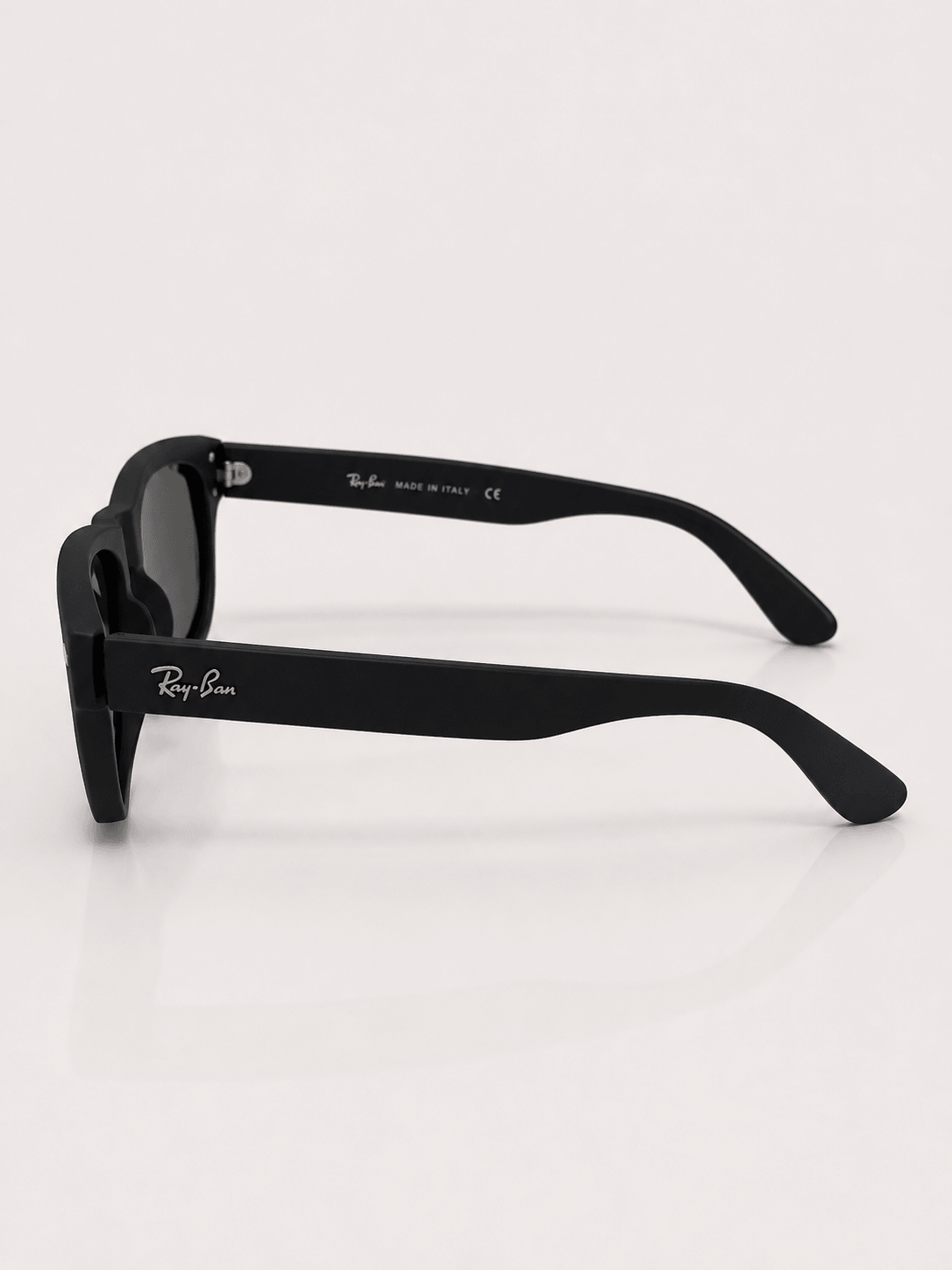 Black Polarized Wayfarer Sunglasses – Premium Matte Frame, Universal Fit