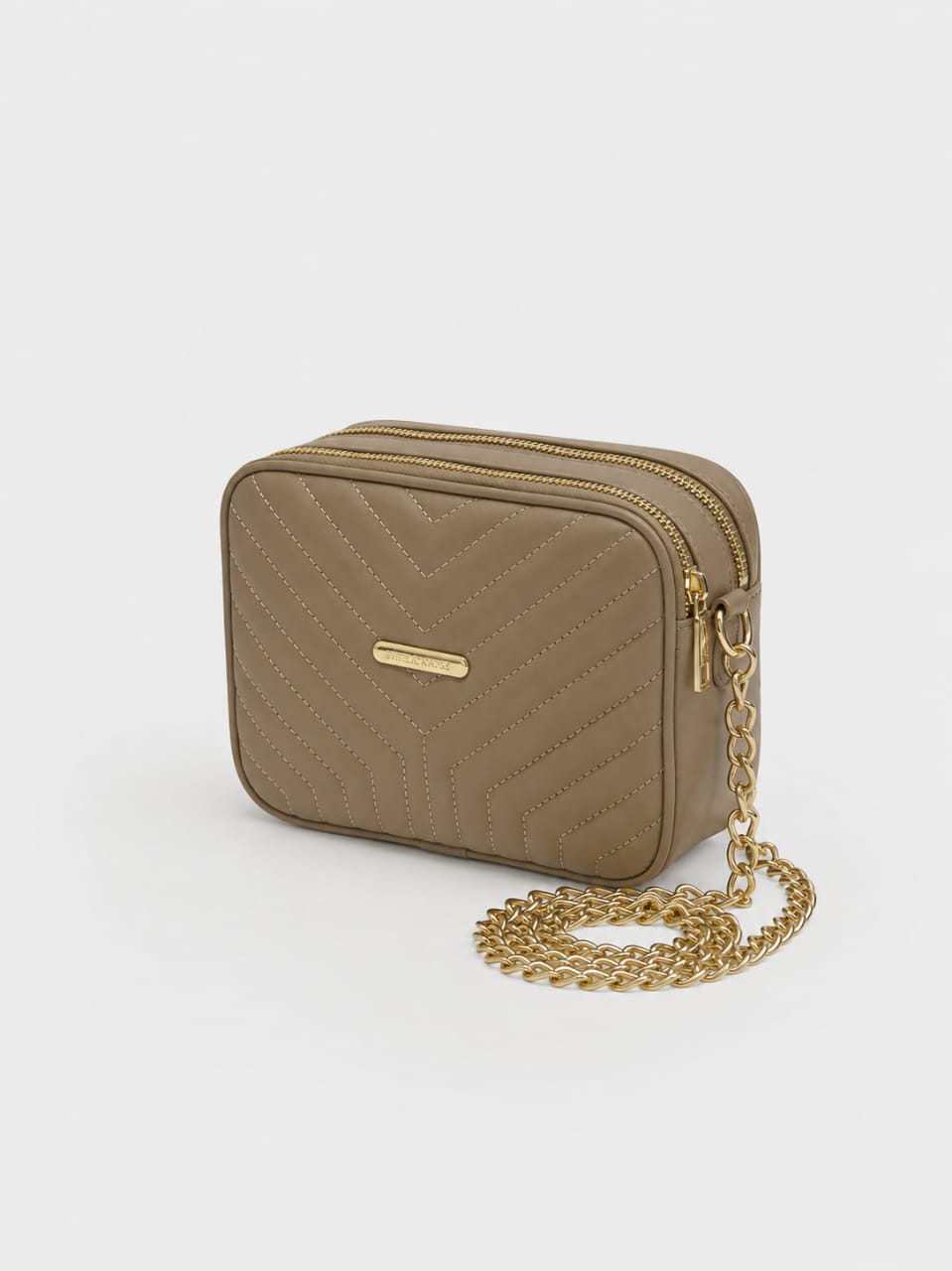 Quilted Crossbody Bag with Gold Chain Strap – Beige