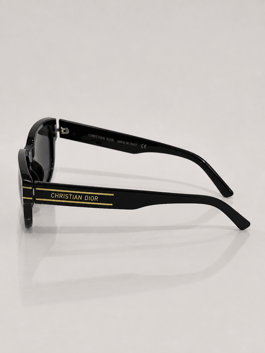 Christian Dior Sunglasses – Black Oversized Fashion Eyewear CN005 - ainfonline